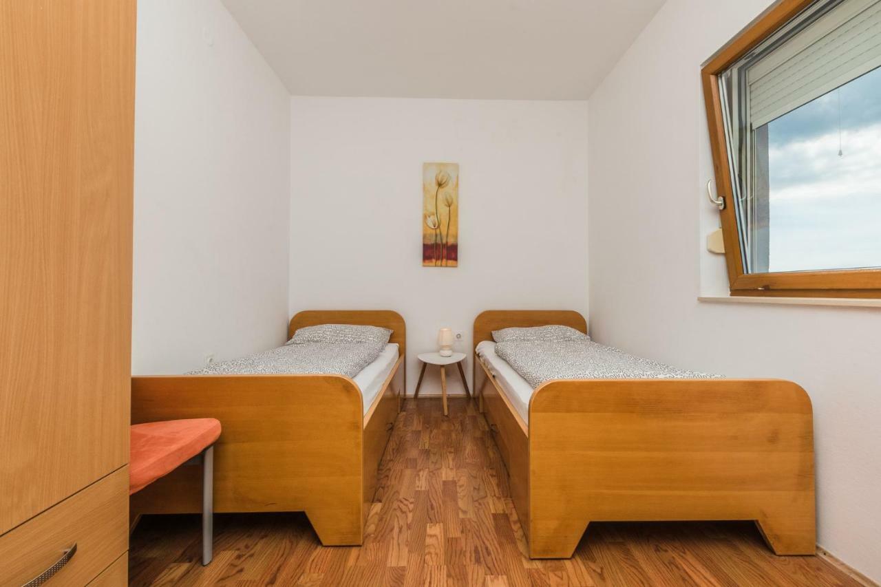 Apartment Matosic Crikvenica Buitenkant foto
